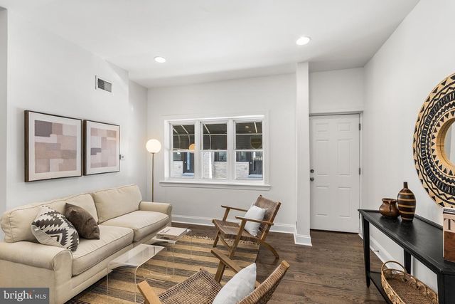 902 EMILY ST, Philadelphia, PA 19148
