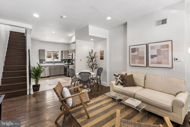 902 EMILY ST, Philadelphia, PA 19148