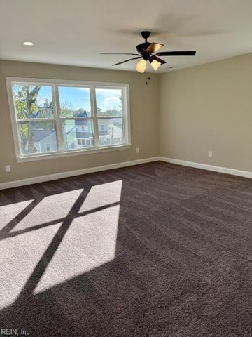 1 Jewel LN, Hampton, VA 23664