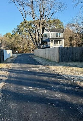1 Jewel LN, Hampton, VA 23664