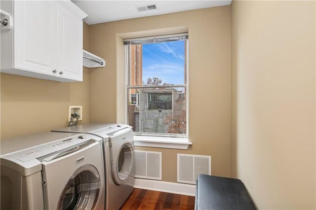 229 Ward Parkway 604B, Kansas City, MO 64112