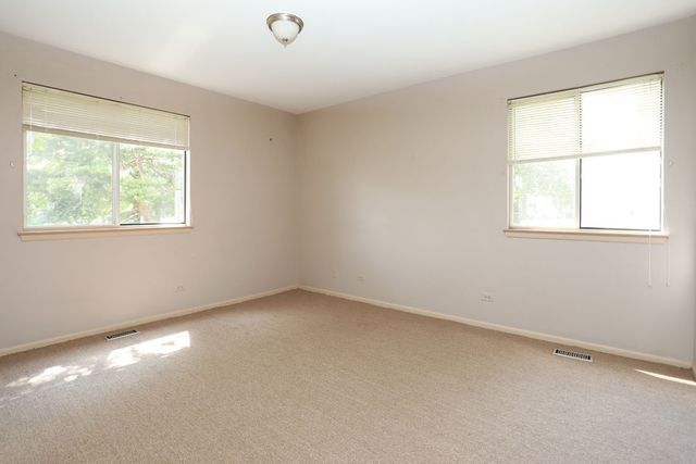 1 Trails Drive ZI, Schaumburg, IL 60194