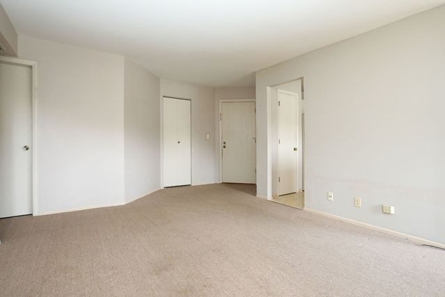 1 Trails Drive ZI, Schaumburg, IL 60194