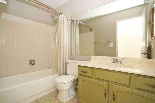 1 Trails Drive ZI, Schaumburg, IL 60194