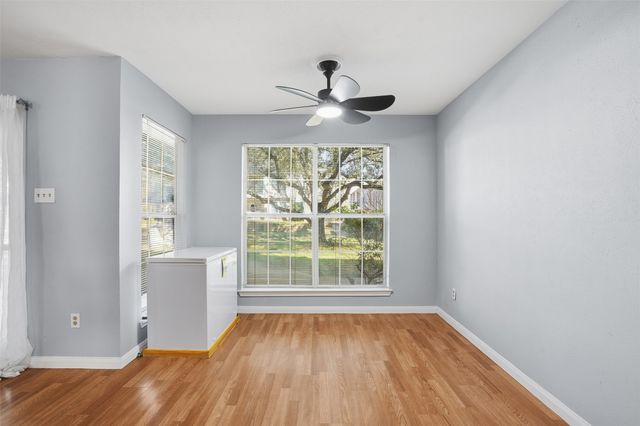 2535 Wedglea Drive F-127, Dallas, TX 75211