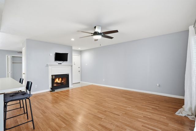 2535 Wedglea Drive F-127, Dallas, TX 75211