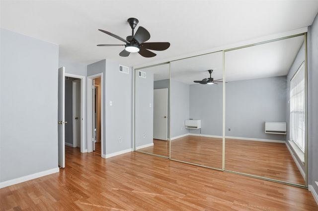 2535 Wedglea Drive F-127, Dallas, TX 75211