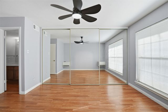 2535 Wedglea Drive F-127, Dallas, TX 75211