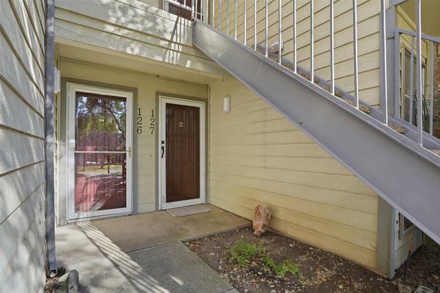 2535 Wedglea Drive F-127, Dallas, TX 75211