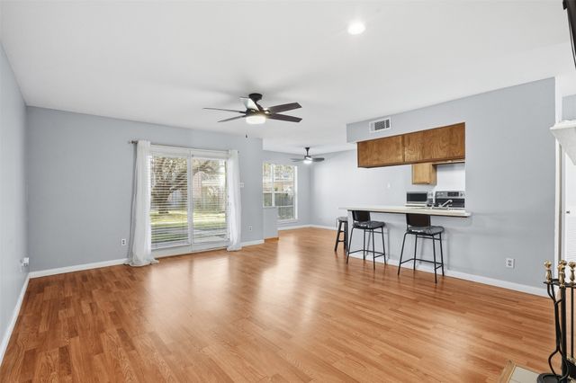 2535 Wedglea Drive F-127, Dallas, TX 75211