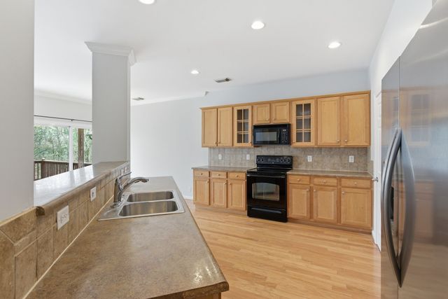 605 Sycamore Ridge Cir, Nashville, TN 37214