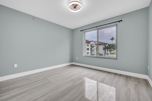 1010 Villa Circle, Boynton Beach, FL 33435