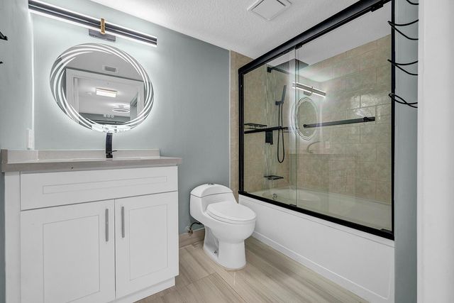 1010 Villa Circle, Boynton Beach, FL 33435