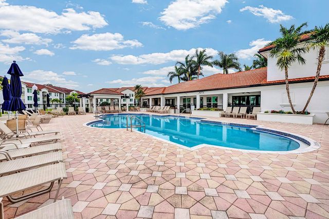 1010 Villa Circle, Boynton Beach, FL 33435