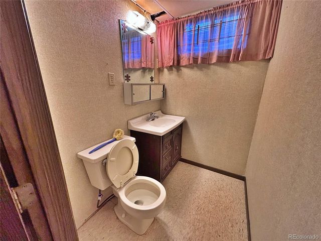 745 Mobile Street, Aurora, CO 80011