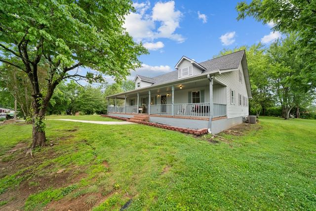 503 S Pine St, Monterey, TN 38574