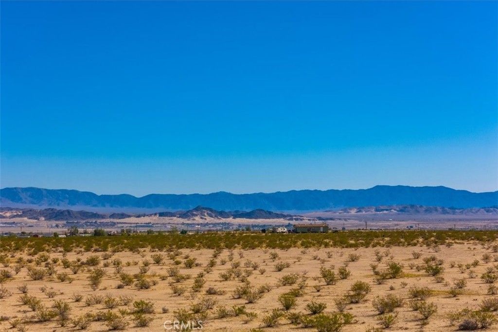 Image 14 of property listing at 70147 Cove View Road, 29 Palms, CA 92277