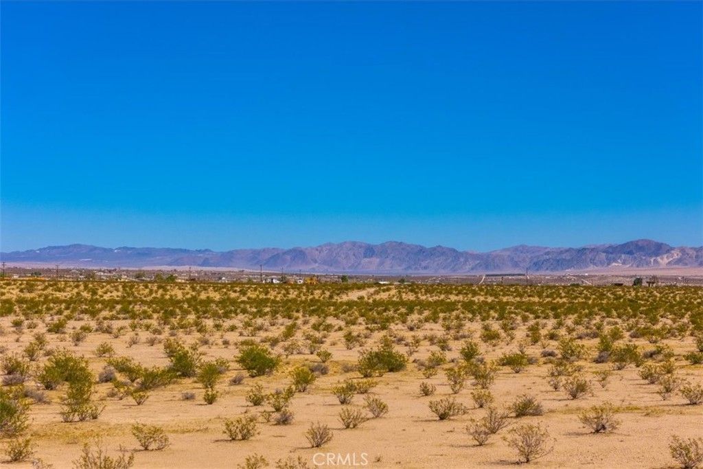 Image 22 of property listing at 70147 Cove View Road, 29 Palms, CA 92277