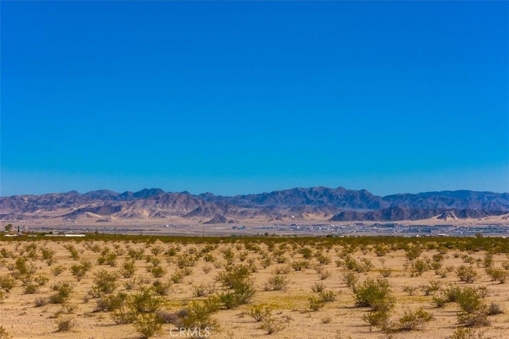 Image 3 of property listing at 70147 Cove View Road, 29 Palms, CA 92277