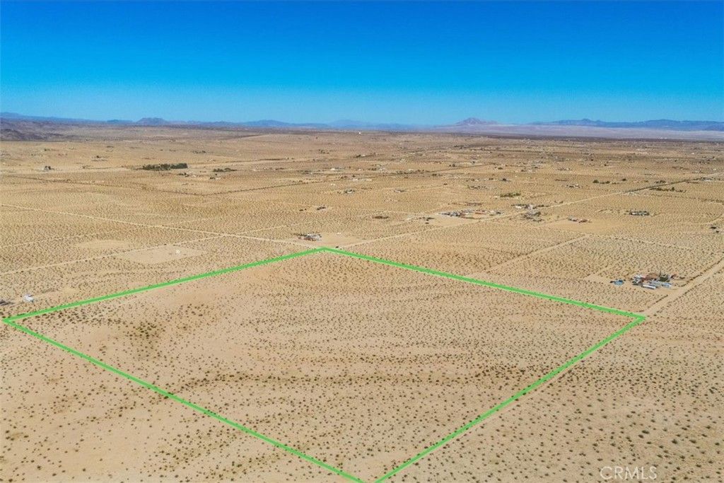 Image 35 of property listing at 70147 Cove View Road, 29 Palms, CA 92277