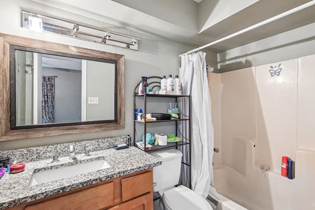 618 SE 3rd Street, Grand Prairie, TX 75051
