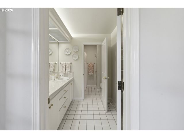 15366 Nw ABERDEEN Dr, Portland, OR 97229