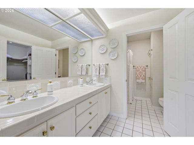 15366 Nw ABERDEEN Dr, Portland, OR 97229