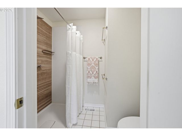 15366 Nw ABERDEEN Dr, Portland, OR 97229