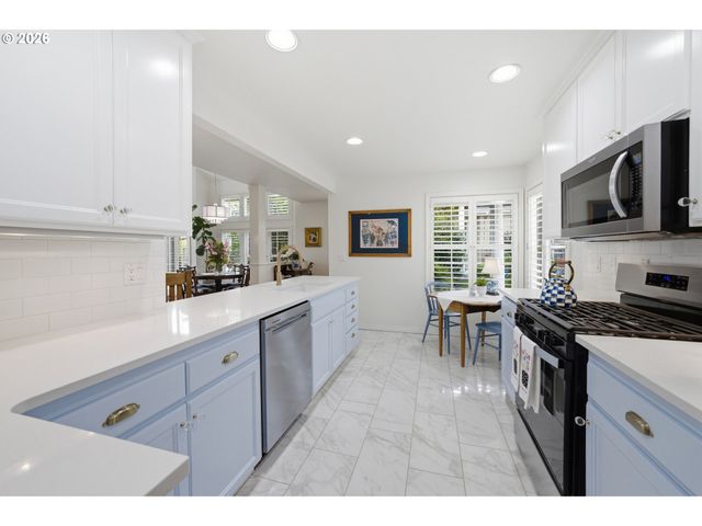 15366 Nw ABERDEEN Dr, Portland, OR 97229