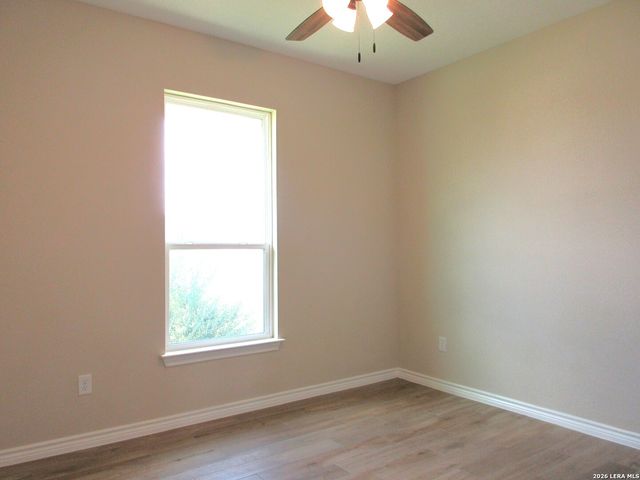 508 ALTA VISTA DR, Pleasanton, TX 78064