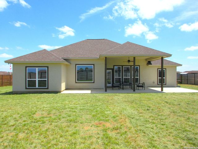 508 ALTA VISTA DR, Pleasanton, TX 78064
