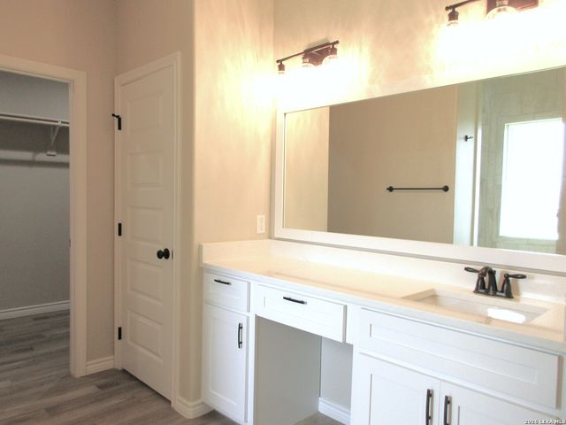 508 ALTA VISTA DR, Pleasanton, TX 78064