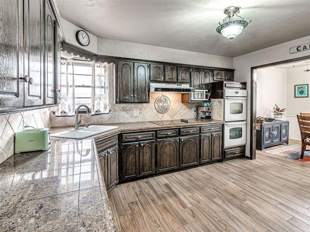 9212 Brentford Avenue, Oklahoma City, OK 73132