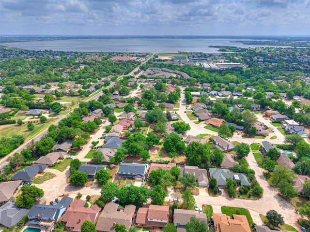 9212 Brentford Avenue, Oklahoma City, OK 73132