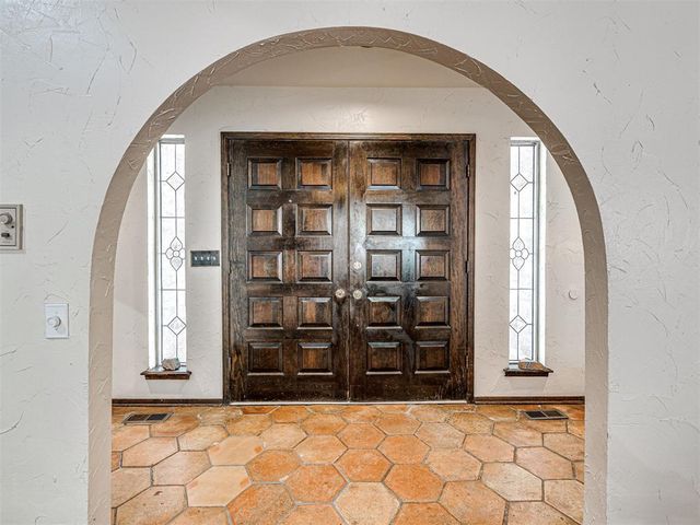 9212 Brentford Avenue, Oklahoma City, OK 73132