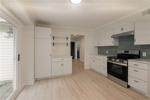 10407 Long Street, Overland Park, KS 66215
