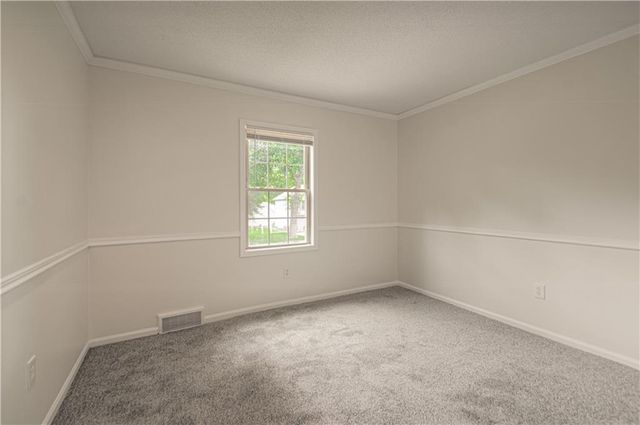 10407 Long Street, Overland Park, KS 66215