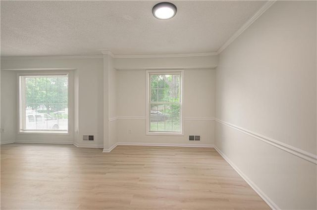 10407 Long Street, Overland Park, KS 66215