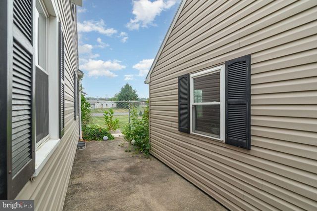 914 E CHERRY ST, Palmyra, PA 17078