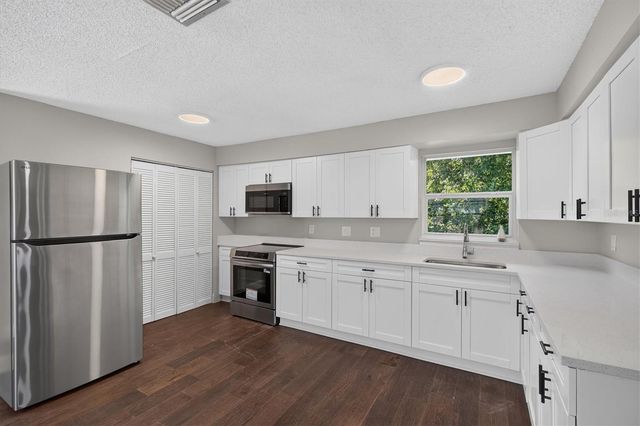 34 READ STREET, Tarpon Springs, FL 34689