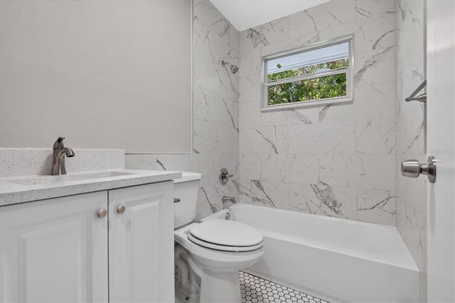 34 READ STREET, Tarpon Springs, FL 34689