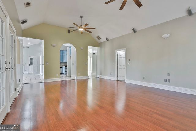 200 Valley Brook Drive, Newnan, GA 30265