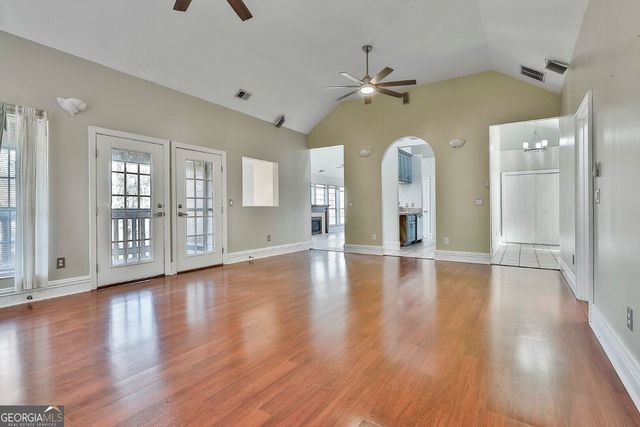 200 Valley Brook Drive, Newnan, GA 30265