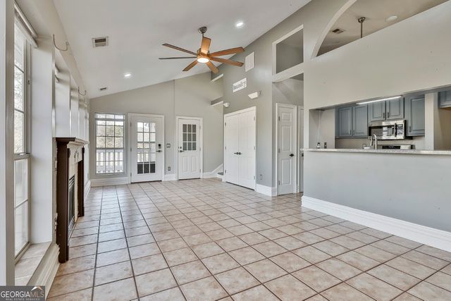 200 Valley Brook Drive, Newnan, GA 30265