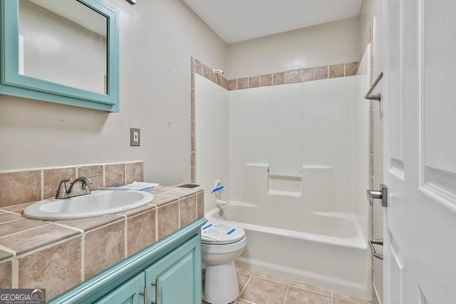 200 Valley Brook Drive, Newnan, GA 30265