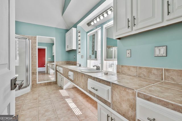 200 Valley Brook Drive, Newnan, GA 30265