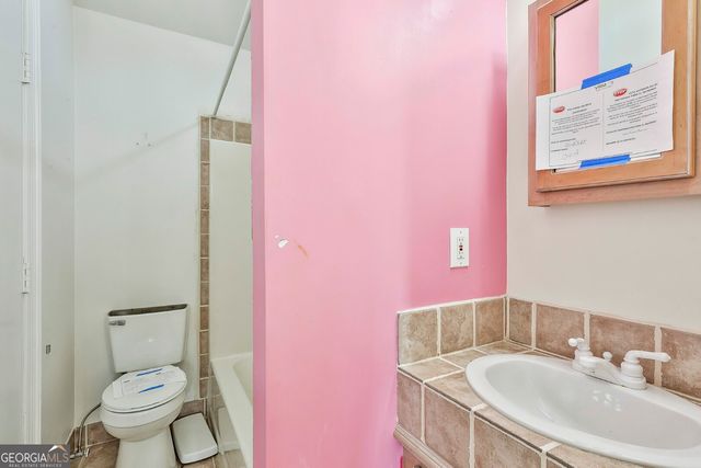 200 Valley Brook Drive, Newnan, GA 30265