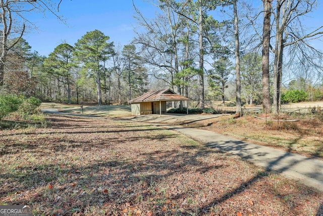 200 Valley Brook Drive, Newnan, GA 30265