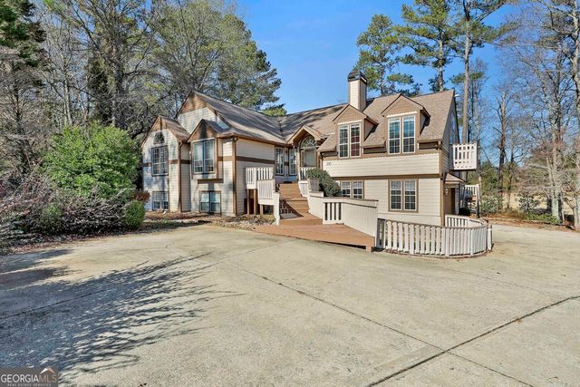 200 Valley Brook Drive, Newnan, GA 30265
