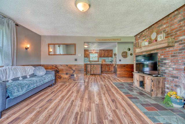 7 Applecrest Lane, Andover, NH 03216